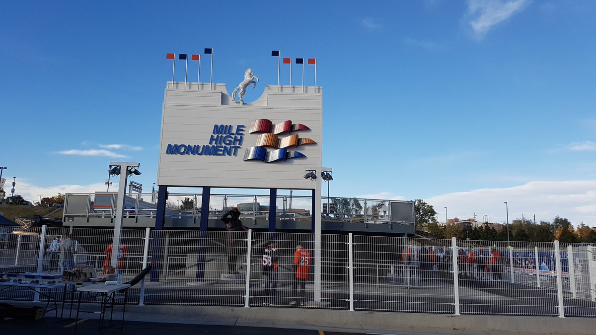 sa9321's tweet photo. From Monday: more of the Mile High Monument... #broncos #broncoscountry #ripbarrelman https://t.co/a2IvolpFca