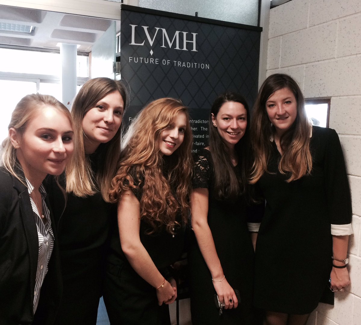 emlyon business school tweet media