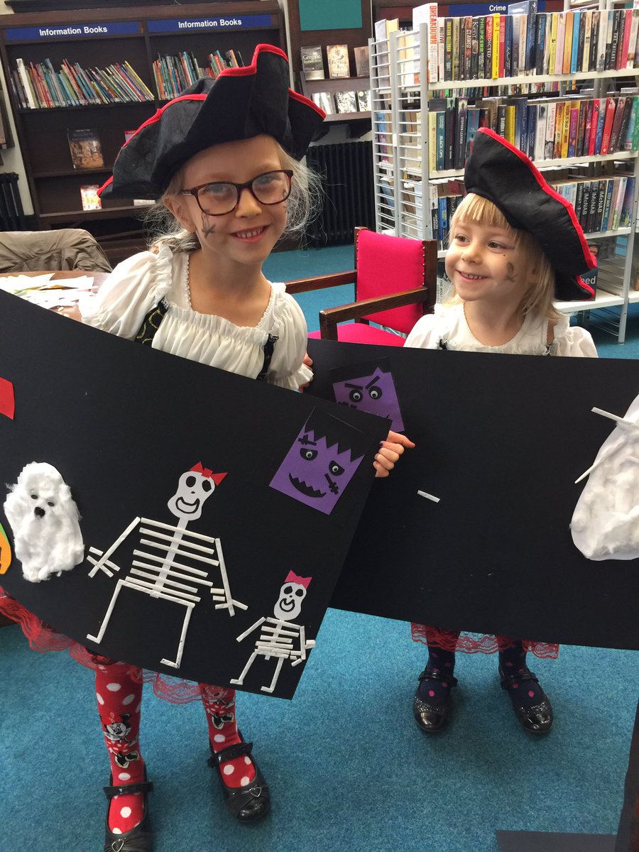 shoegal192's tweet image. Halloween party at #hunsletlibrary today! #halloween #crafts #pumpkinhunt #stories #schoolholidays @leedslibraries