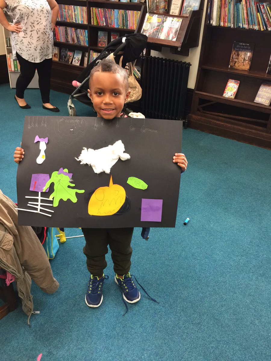shoegal192's tweet image. Halloween party at #hunsletlibrary today! #halloween #crafts #pumpkinhunt #stories #schoolholidays @leedslibraries