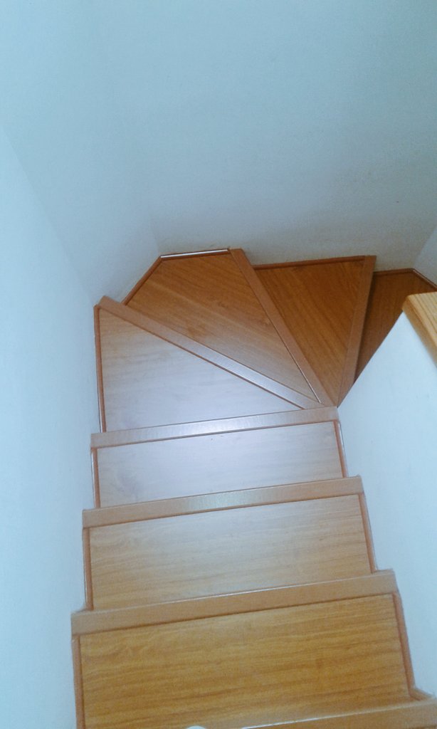 #PisosMiel Tendencia en pisos flotantes biselado con brillo 8mm 
CONSULTE PROMOCIÓN! <a href="/datera_scl/">La Dateadora</a>  
Info +56965923182