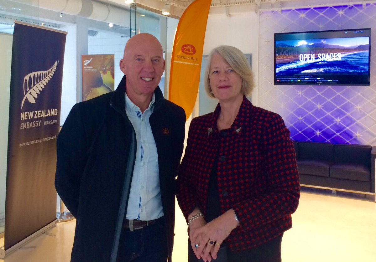 NZ Ambassador @HintonWendy &amp; @SacredHillWines Vineyard manager, Glen Cunningham at Poland-NZ networking in Warsaw #Poland #NewZealand