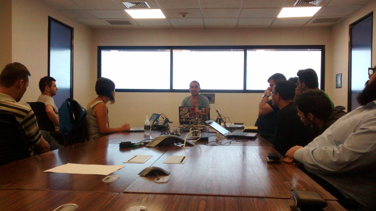paulo_romano's tweet image. Falando de #openedx para a galera do #grupysp ontem na #IBM. #Python #Django #WTTD