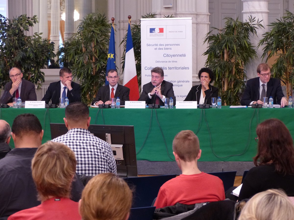 prefet59's tweet photo. Prévention de la #radicalisation. Séminaire en préfecture du #Nord avec les acteurs de l'insertion socio-professionnelle. https://t.co/qRCvUUDKUa