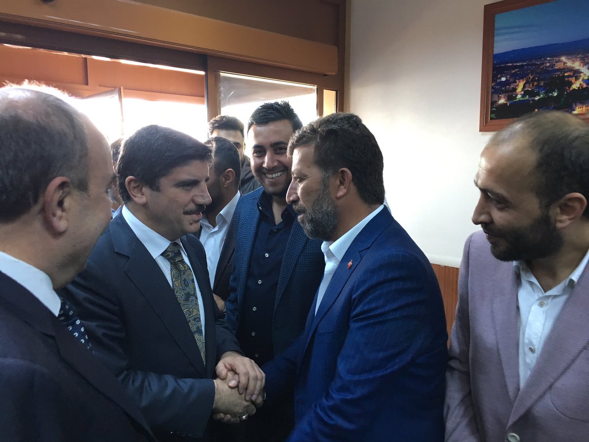 Ak Parti Genel Başkan Yardımıcımız Sn.Yasin Aktay ve Milletvekilimiz Sn.Mehmet Emin Şimşek Beyi havalimanında karşıladık.