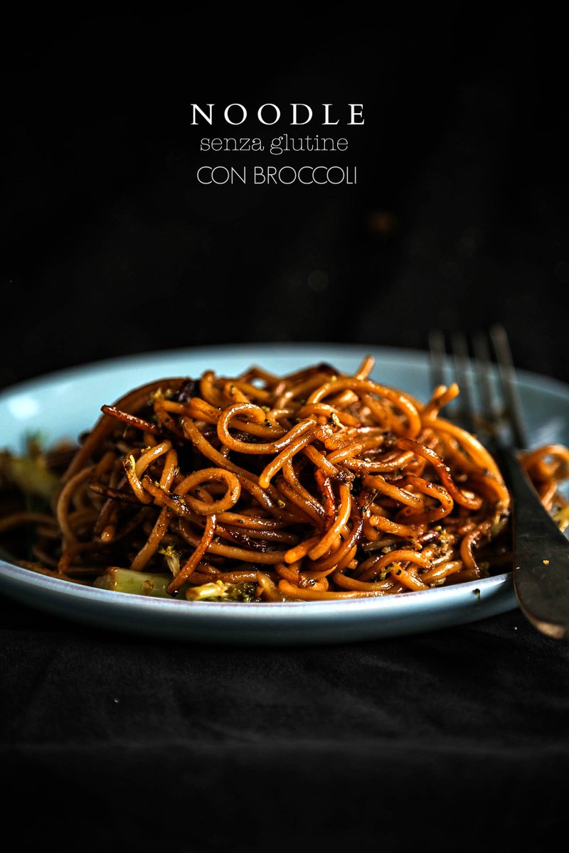VatySuvimol's tweet photo. in brodo o saltati? #noodles con broccoli #GustoSenzaGlutine #ifoodit la ricetta qui --> https://t.co/TGsAA8hdTc https://t.co/uhSkO3xZpn