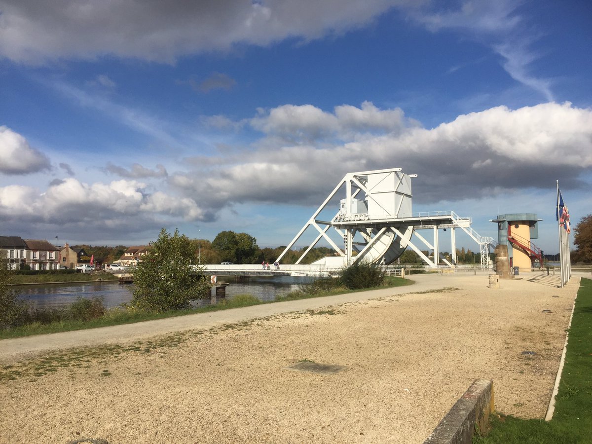 TGSFrance2016's tweet photo. Had our picnic at Pegasus bridge. Now on the way to the ferry. https://t.co/pInLbA2F5i