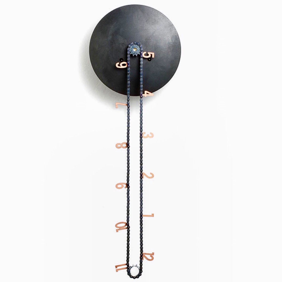 Chained by time.... The Catena Wall Clock by Andreas Dober for the German Anthologie Quartertt #labsquaremusthaves