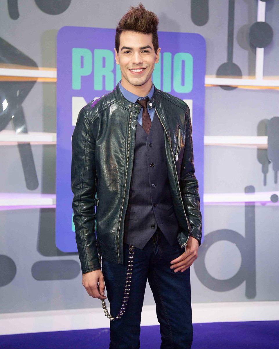 samalvesmusic's tweet photo. No Prêmio @multishow, terça-feira. || Foto: Samuel Kobayashi || #PMMB2016 #Multishow #SamAlves https://t.co/WCwwTud14C