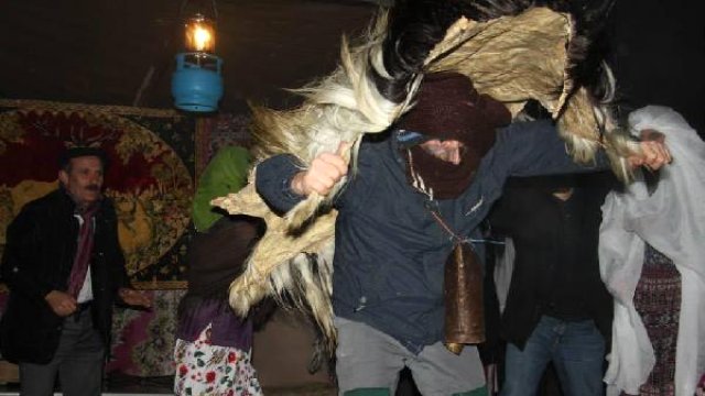 omergencia's tweet photo. #folklorethursday will it be a surprise to observe #halloween in a muslim country? #NorthernTurkey #BlackSeaRegion https://t.co/93d5WmcSBz