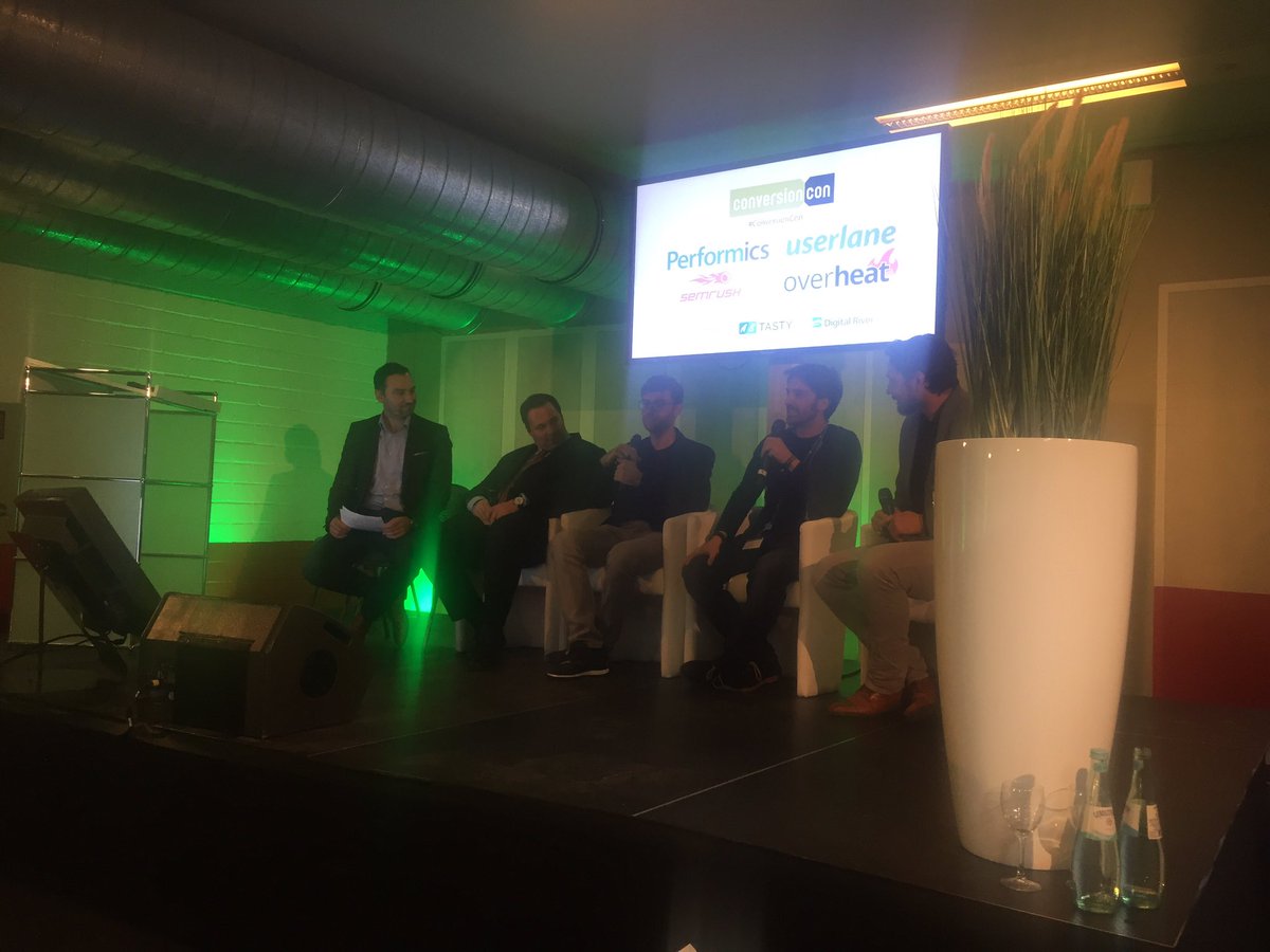 ConversionConDE's tweet photo. Conversion Optimierung in der Diskussion mit @stefanhaab @bensuffiani @OptimizeSmarter https://t.co/4vBab0cKZI