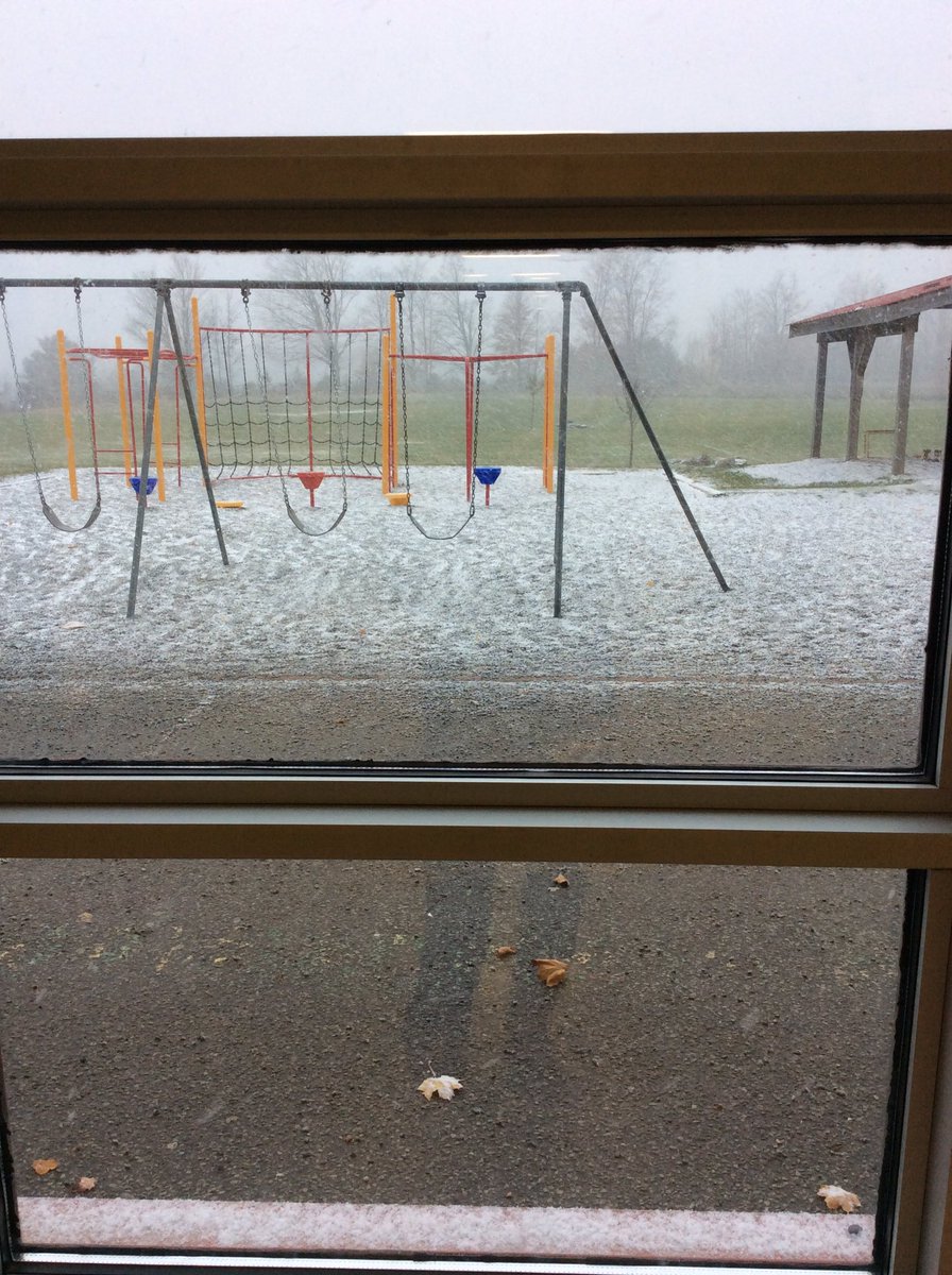 It's snowing <a href="/RidgewoodPS/">RidgewoodPS</a> !! Perfect day for the pumpkin patch . Please dress warm !!! #kindergartentrip