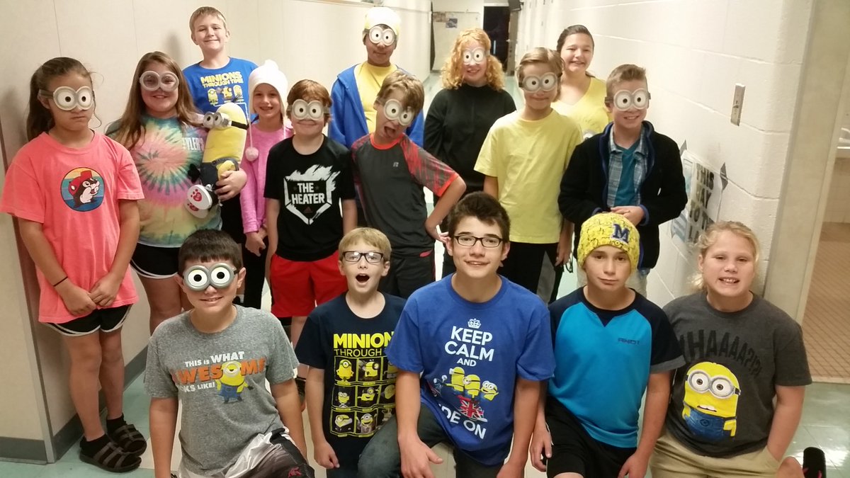 KristiYounger's tweet photo. 6th Grade has a "Minion" reasons to be drug free!! #crockettroos #rrw16 @JaBet @JennyMoore77 https://t.co/I6tkW1l5cv