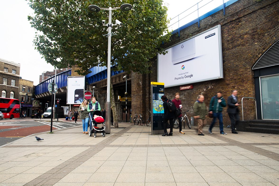 primesight's tweet photo. The new @madebygoogle #Pixel looking incredible on #WaterlooDomination | @TalonOOH @OMD_UK https://t.co/CXHySyeCh9