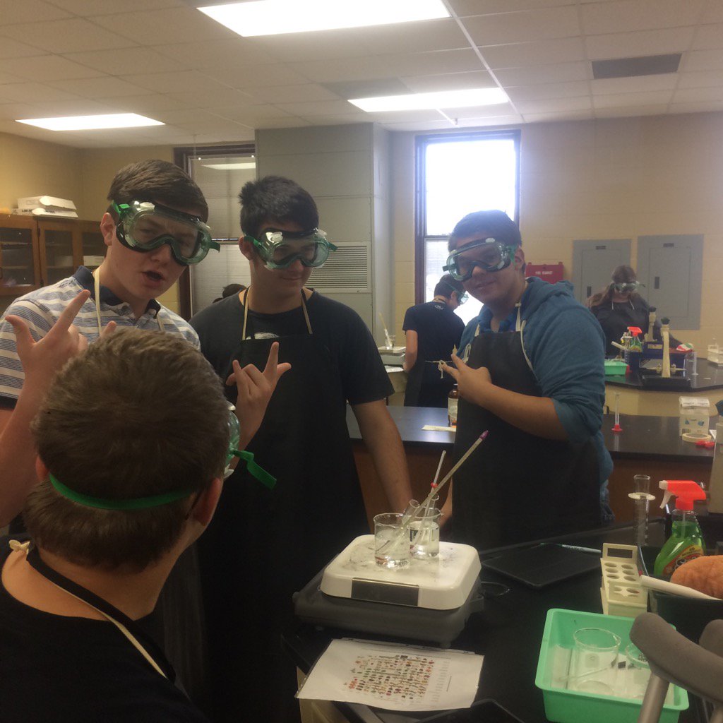 My classroom management tool? Do lab! #ghsindianstweet @GHS_Indians @lex1science