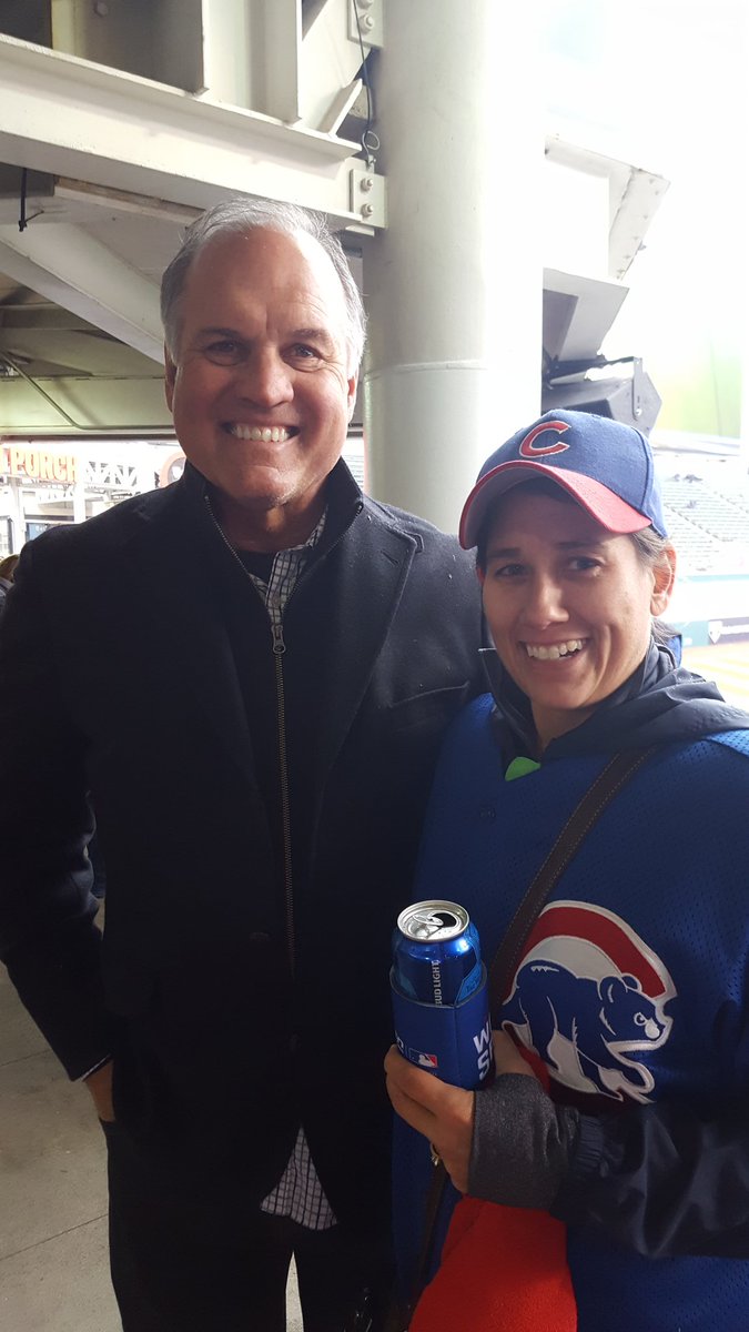 natsutter's tweet image. I got to meet one of my all time favorite Cubs, Ryne Sandberg, before game 2. Thank you so much for being such a class act.