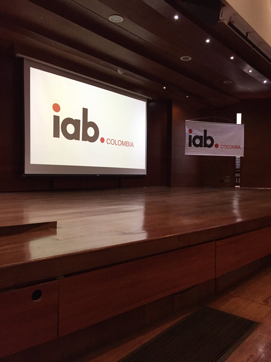 jforero's tweet photo. #IABMobileDay hablando de la transformación del marketing #MECThrive @mecideas (@ Uniandinos) https://t.co/UexaA6DTaS https://t.co/nFL17FzP2u