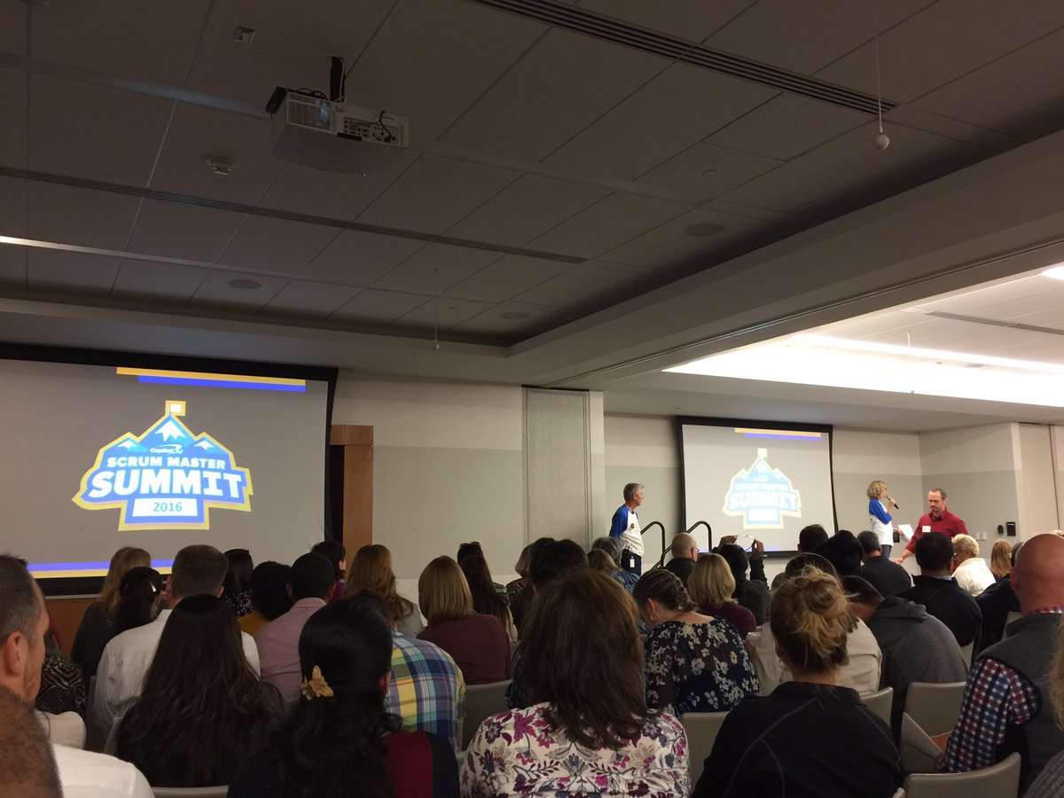 thePeteMills's tweet photo. Beth Carlo kicking off #SMSummit2016. It's good to be back. https://t.co/b2VvA9aQtT
