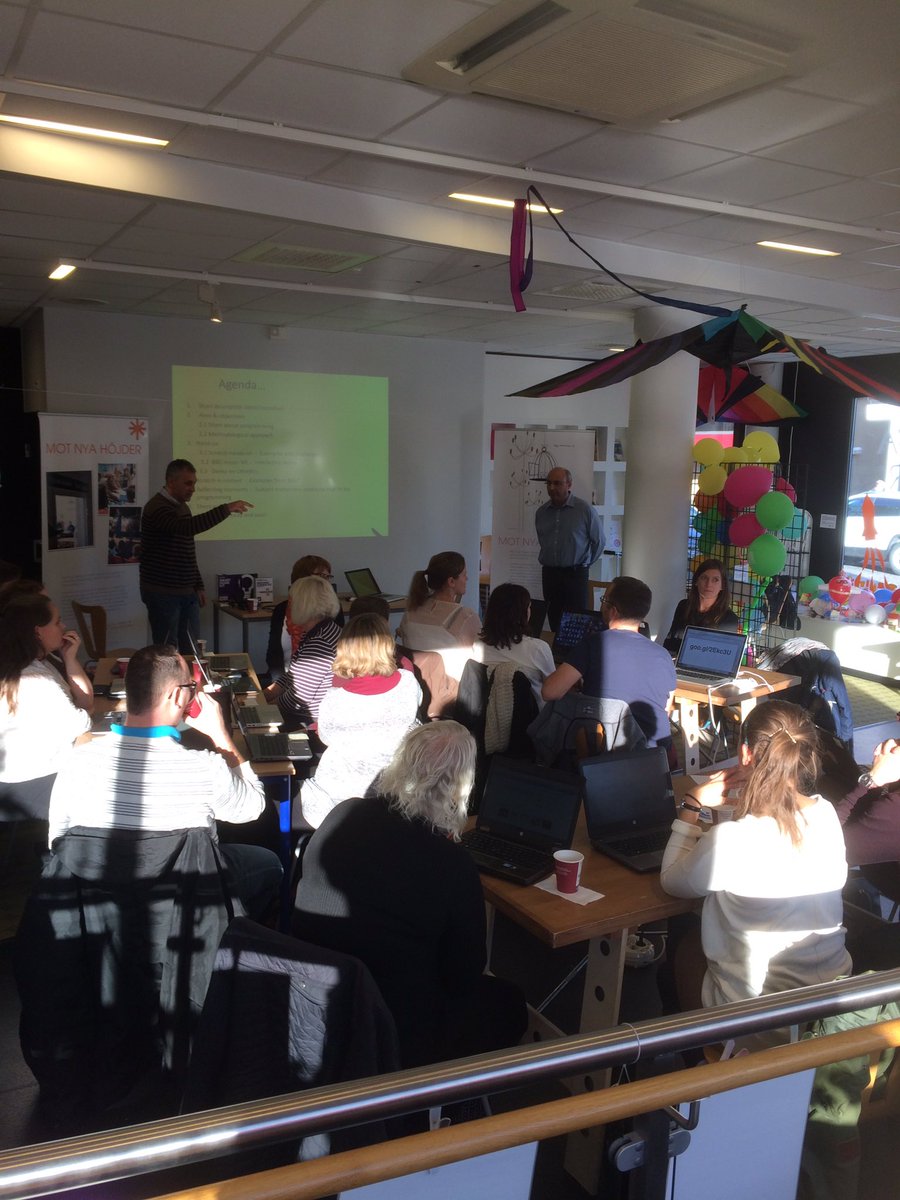 Katrin_lin_'s tweet image. Nu är workshopen i gång! @littleBits @scratch  @MediaTechLNU #motnyahöjder på #toytech