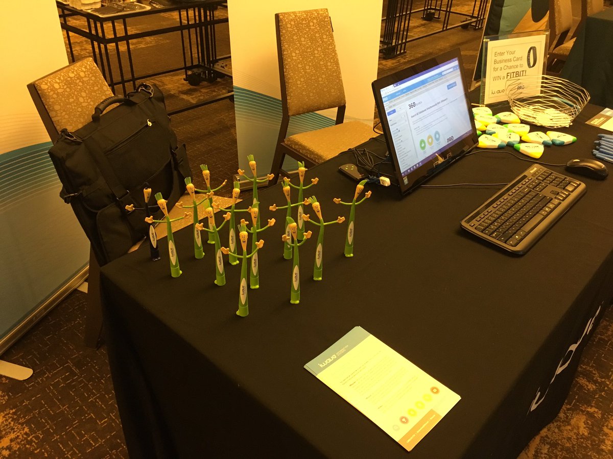 quinnypei's tweet photo. Getting low on @iWavePRO bendy pens already at #AASP16 #CubsWin #gohabsgo https://t.co/UNWUlRHwp3