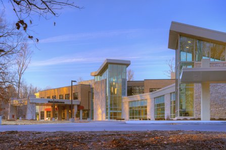 EPMGCareers's tweet photo. Exciting #EmergencyMedicine/#CriticalCare physician opportunity at St. Joseph Mercy! #EMCriticalCare @CritCareMed https://t.co/L8hl911ox6 https://t.co/9fBI5zwtZ2