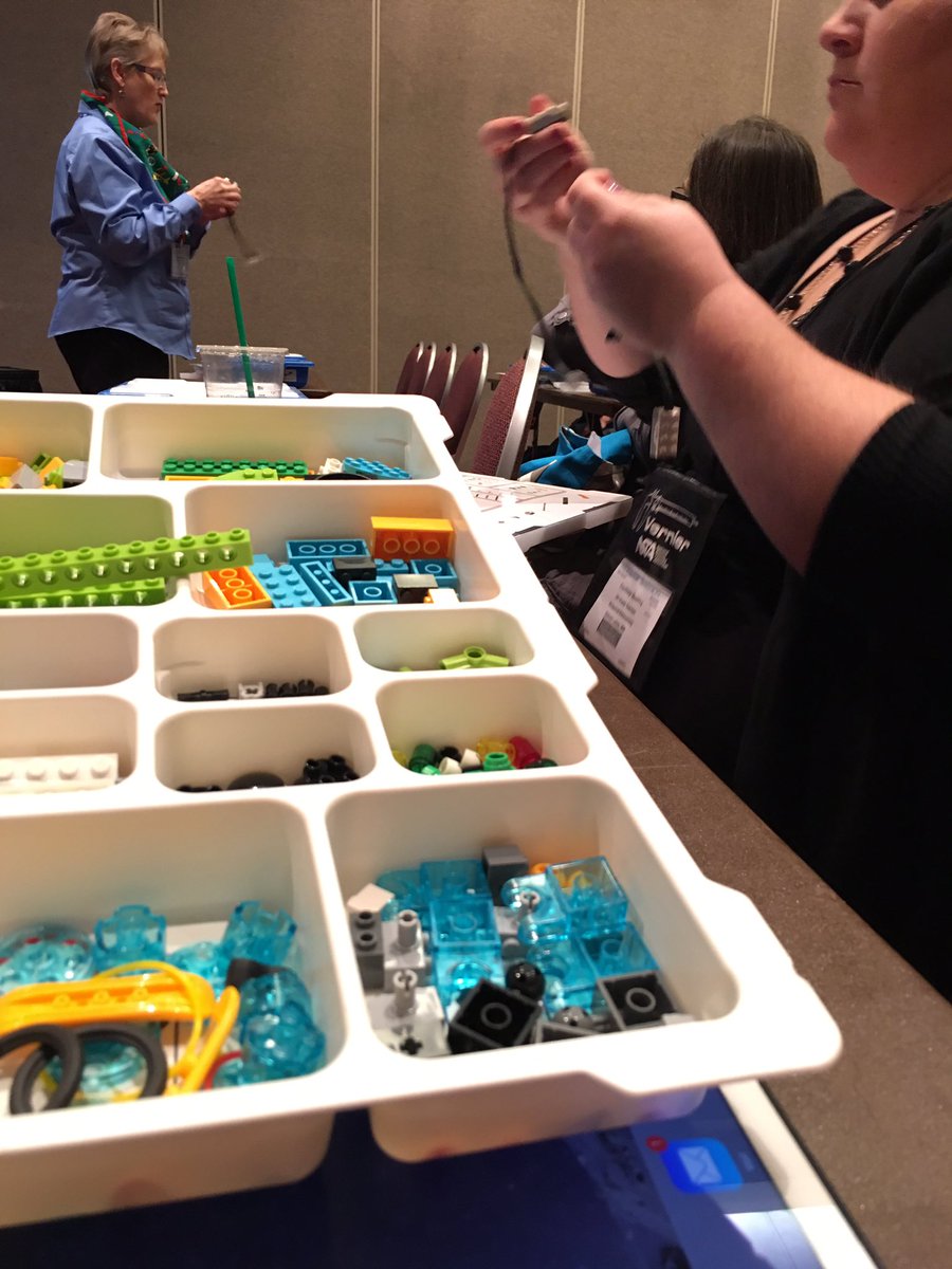 Katie_Biggar's tweet photo. Building LEGO robots this morning with @QualleyCourtney #NSTA2016 https://t.co/IZtubHq3mF