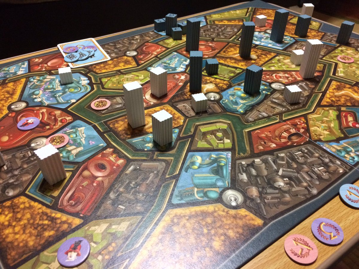 いけだてつや Twitterren メトロポリィスをプレイ 特殊な競りで土地にビルヂングを建築して行く建設ゲーム 古代遺跡を発見すると新しいビルヂングの建設の妨げになるという歴史的発見より今の工事という ゼネコン的感覚が面白い あとボードの綺麗なこと綺麗な