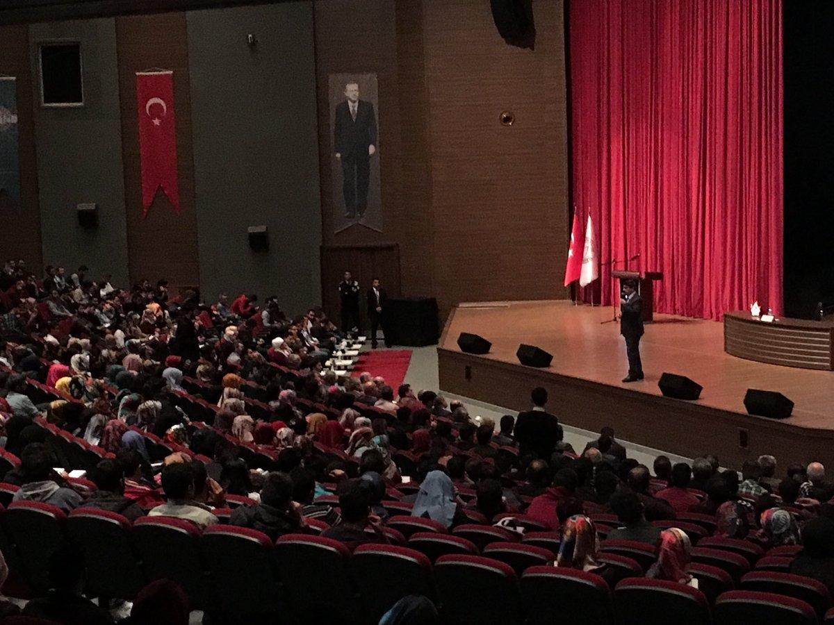 Ak Parti Genel Başkan Yardımıcımız Sn.Yasin Aktay ve Milletvekilimiz Sn.Mehmet Emin Şimşek Bey ile birlikte MŞAÜ Öğrencileri ile buluştuk.