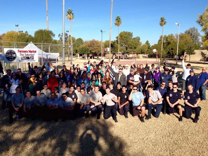 Know of a neighbor in Tempe who might enjoy Tempe Neighbors Holiday Lights?Let us know! Email Laura.kajfez@gmail.com