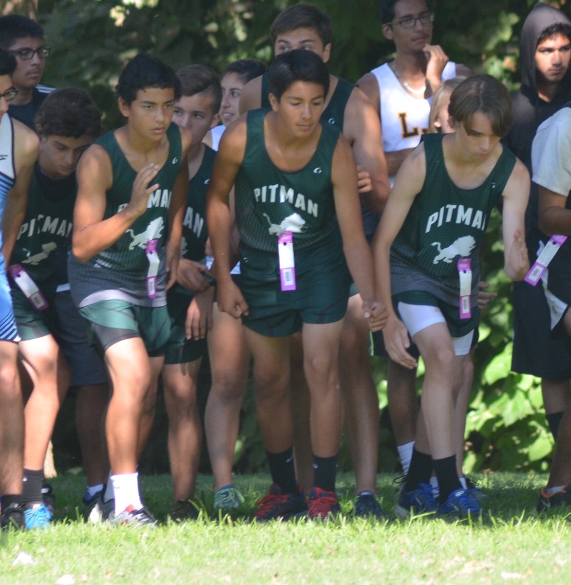 Pitman_Track's tweet photo. Congrats to the FS Boys XC squad, CCC Champions! Will be a great compliment in the Spring to our throw/jump/sprint group. https://t.co/B7CMmCDUBb