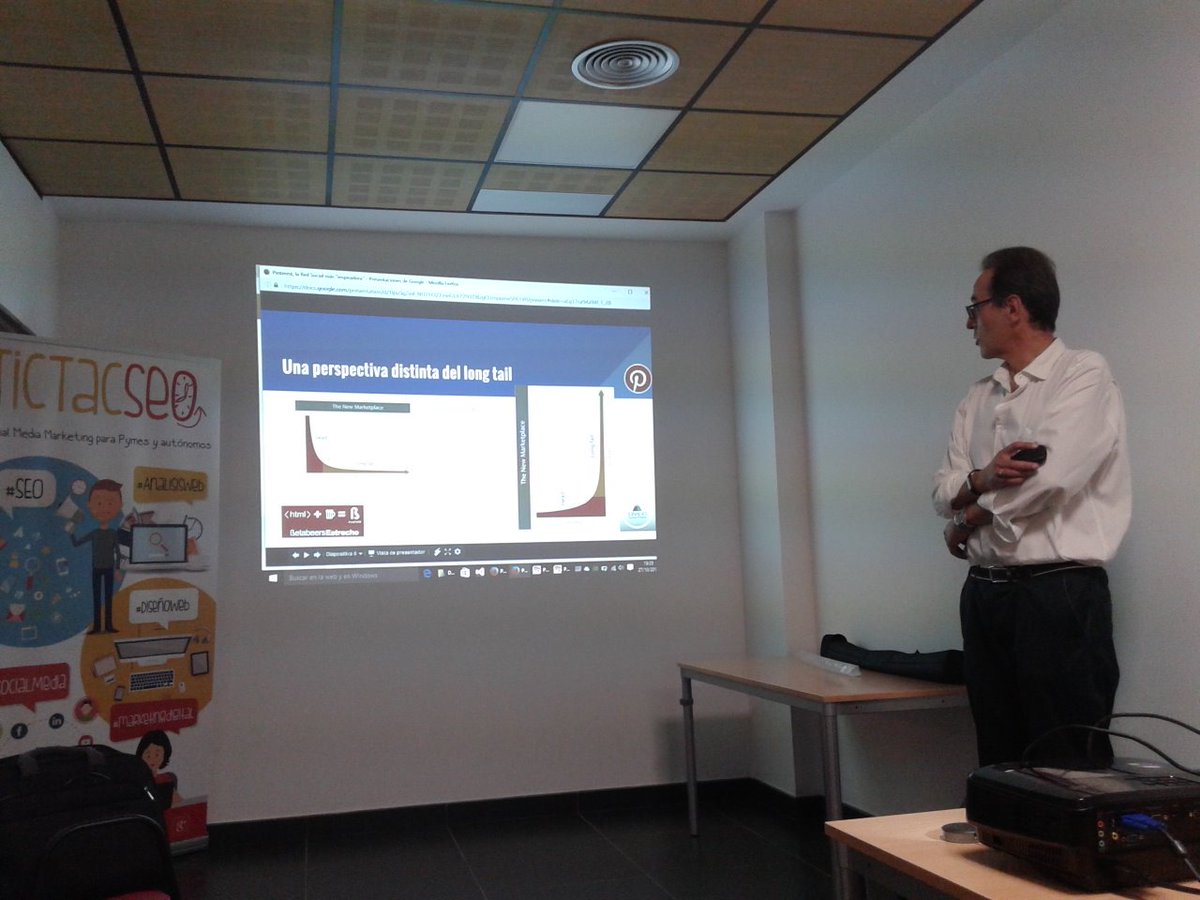 redAlumnos's tweet photo. #redAlumnos patrocina #Betabeers del Estrecho con charlas para #emprendedores https://t.co/Io7JKr80eb