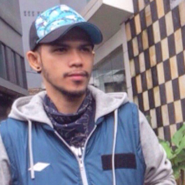 Join my LIVE on #BIGOLIVE. web.live.bigo.sg/2106738846_147…