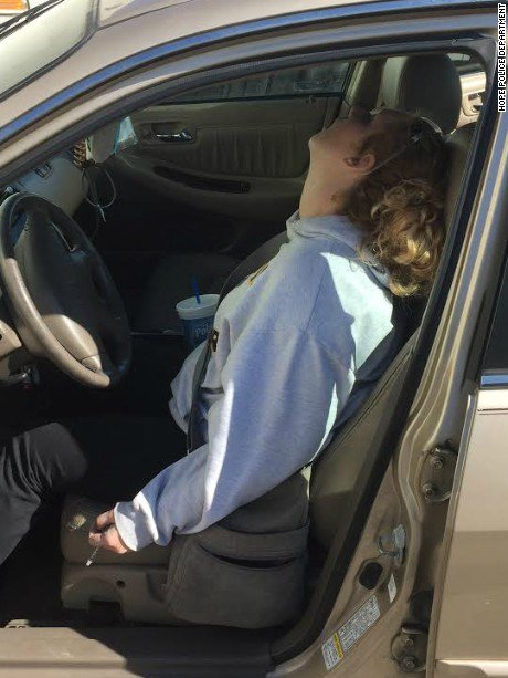 Police found a mother like this with her crying infant son in the backseat after an apparent heroin overdose cnn.it/2eA1DmT