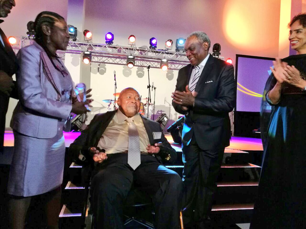 DtpsZA's tweet photo. Ambassador Eddie Funde receives a special award from Min Cwele #ICTAwards2016 #gcismedia https://t.co/LrKHcTxSQ7