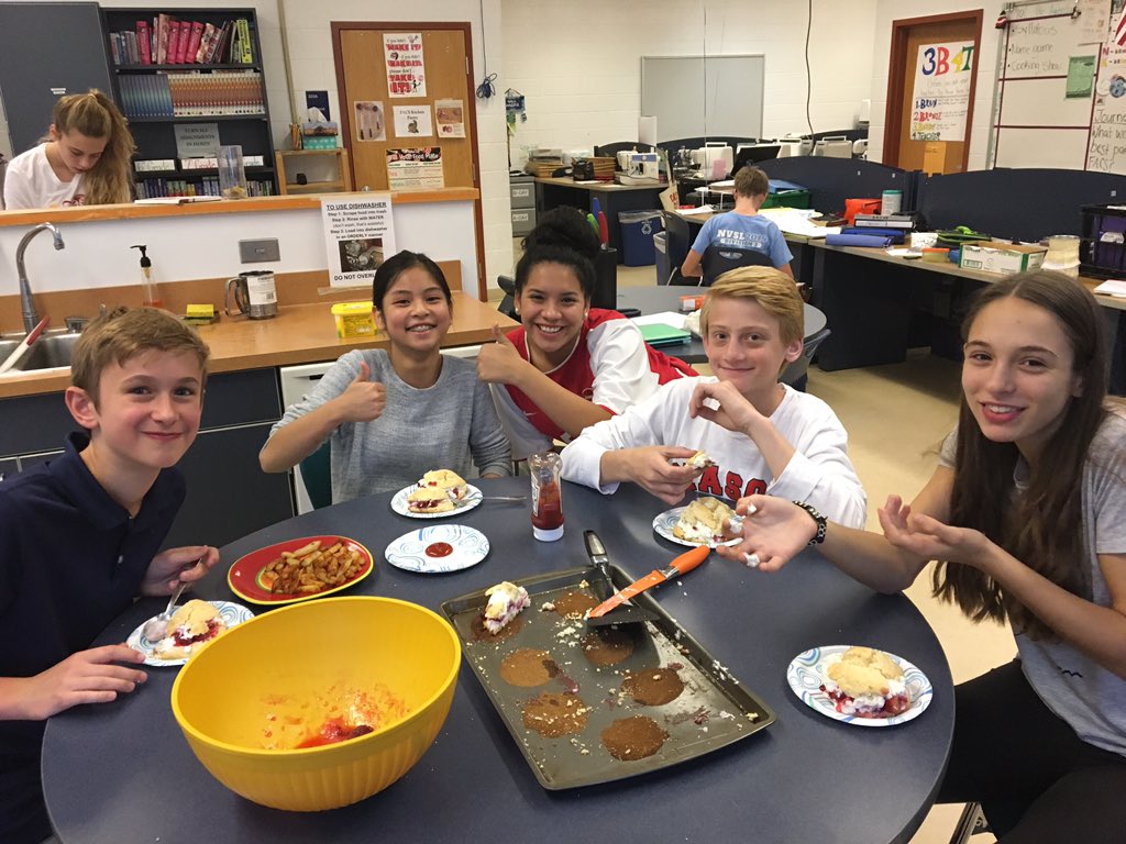mehFACS's tweet photo. A cooking lesson in the versatility of @bisquick! #fccps #practicallessons @mehms https://t.co/lob30ap5Ys