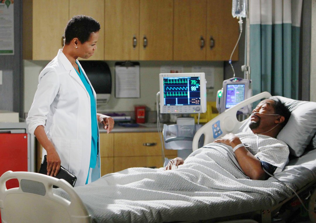 DaysPeacock's tweet photo. Reunited and it feels so good! #DAYS https://t.co/5spptfwD8b