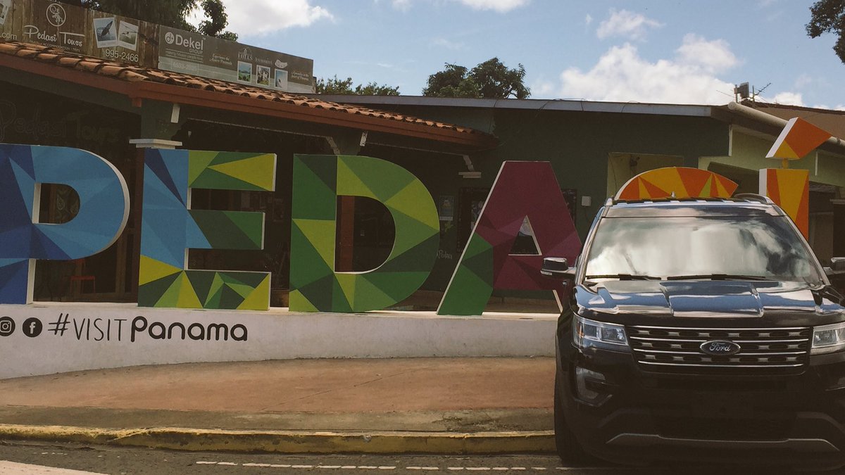 Ford_CA's tweet photo. Rumbo #islaiguana 😎 en la nueva #FordExplorer2017 #FordTripPTY https://t.co/40TdLUyBDe