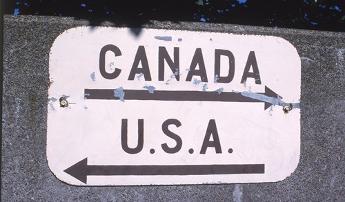 pacsontrack's tweet photo. When (if ever) is it okay to accept #campaign #donations from foreign nationals? Find out here: https://t.co/gZ55rnr89J #campaignfinance https://t.co/KD51kQ3ehd