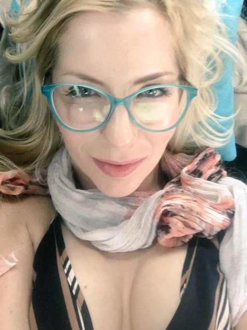 Good Morning Lovers ? https://t.co/1dsFgMrBe1