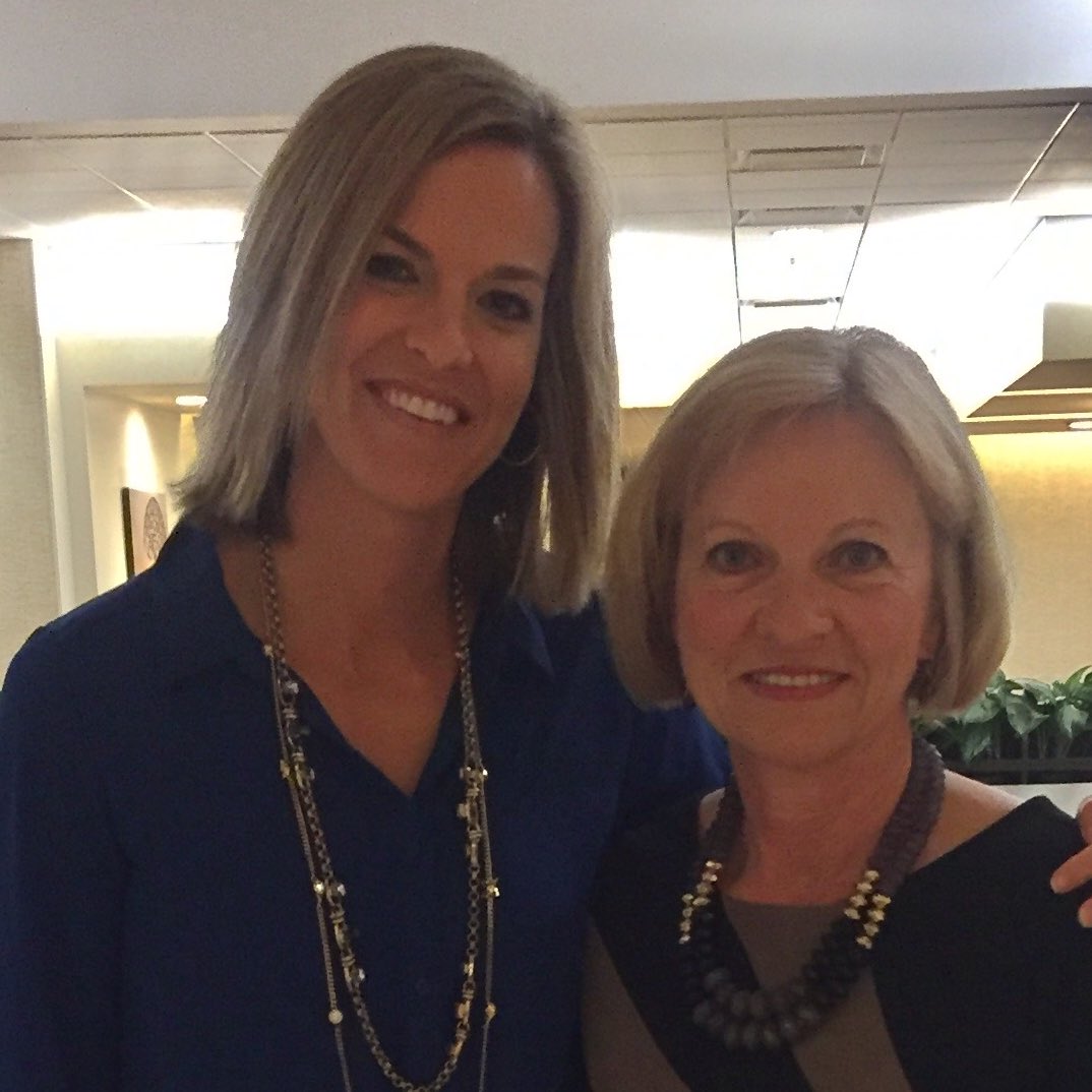 SoonersCoachJB's tweet photo. TODAY we had our annual 'Tip-off Breakfast'!💙🐶...&amp; my mom is retiring!4️⃣0️⃣yrs @MercyDesMoines AWESOME Leader, Mentor and Mom!! Enjoy!! 💕🌺🎉 https://t.co/UWM8rCmCt7