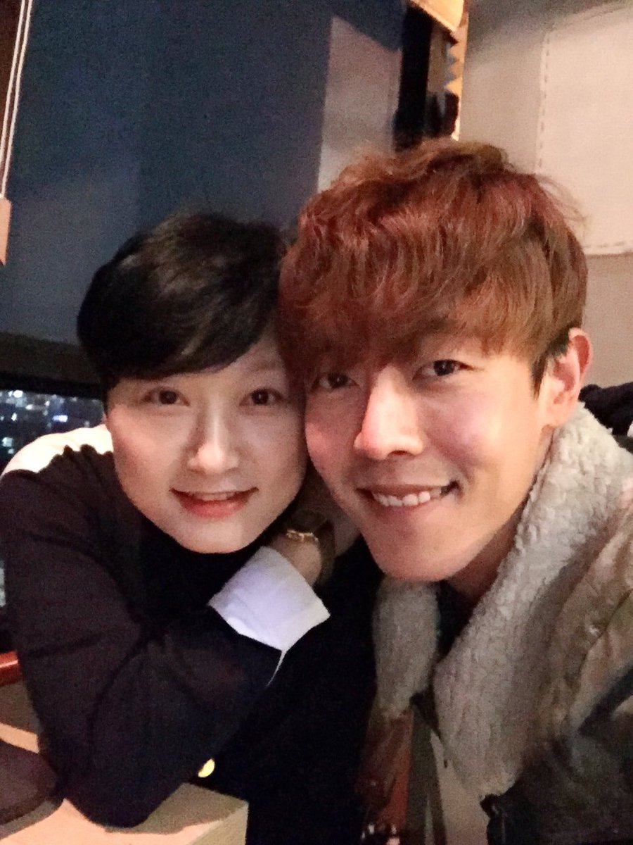 indding's tweet photo. 사랑하는 제자 민욱이랑 수다중♡♡♡♡ https://t.co/4qMIXIjos6