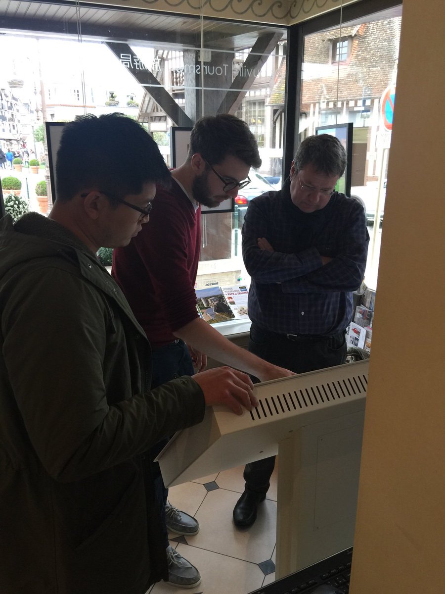 Nicolas_GUY's tweet photo. En cours d'installation ... #iStorypath débarque à #Deauville @PAugier @ADNormandie @Normandie https://t.co/dcsmnqVmiQ