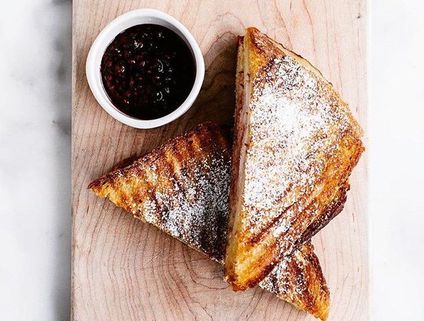 Dreaming of the delicious small plates  <a href="/CakesandAle_/">Cakes & Ale</a> Join us for a tour this weekend  Final chance to use DDFT50--- buff.ly/2f8pdcn