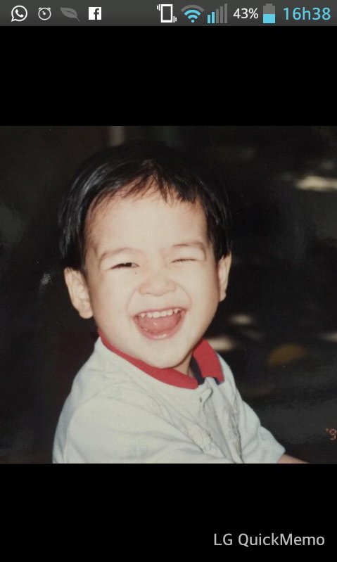 Percabethy's tweet image. Só queria dizer q eu to querendo muito uma hearder com os meninos babes