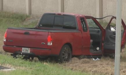 Truck heading the wrong way on the Turnpike kills one person and injures two others. bit.ly/2eeWLAQ https://t.co/unhRjaT77N