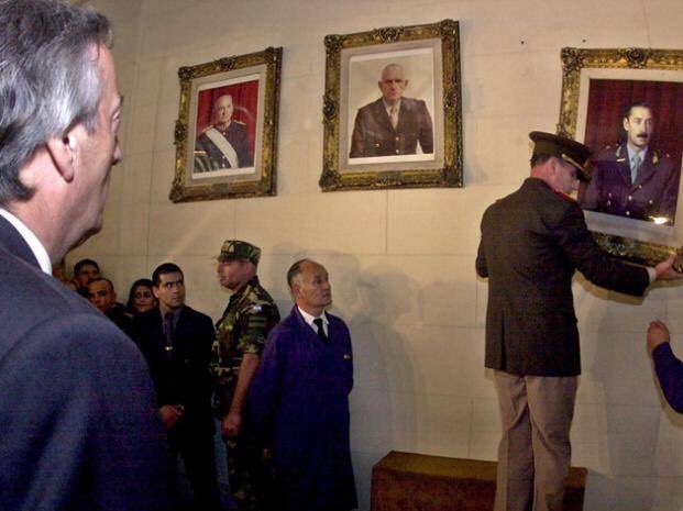 yoempoderada's tweet photo. Néstor Kirchner 1950-2010 <3 https://t.co/YyuVq3GfLH