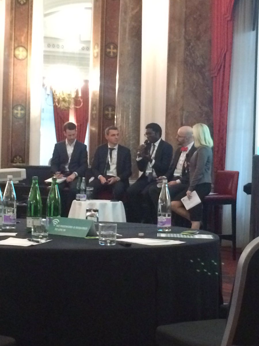 IRN_ESG's tweet photo. Robert Walker "we have scandals because people don't ask the right questions" @HSBC #ESGLDN #Live https://t.co/ptX5xIs0JU