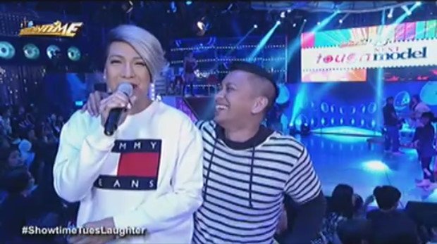ShaniaSolomon9's tweet photo. Lift your head! Baby don't be scared! :"> Ang cutie ni Mommy @vicegandako and Daddy @jhongsample dito. <3 Hihihihihi! #FOREVER #StayStrong 💙 https://t.co/n7oF6oetNl