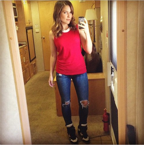 texts <a href="/spnhuntr/">Ash</a> : I think I'm still rockin' it?