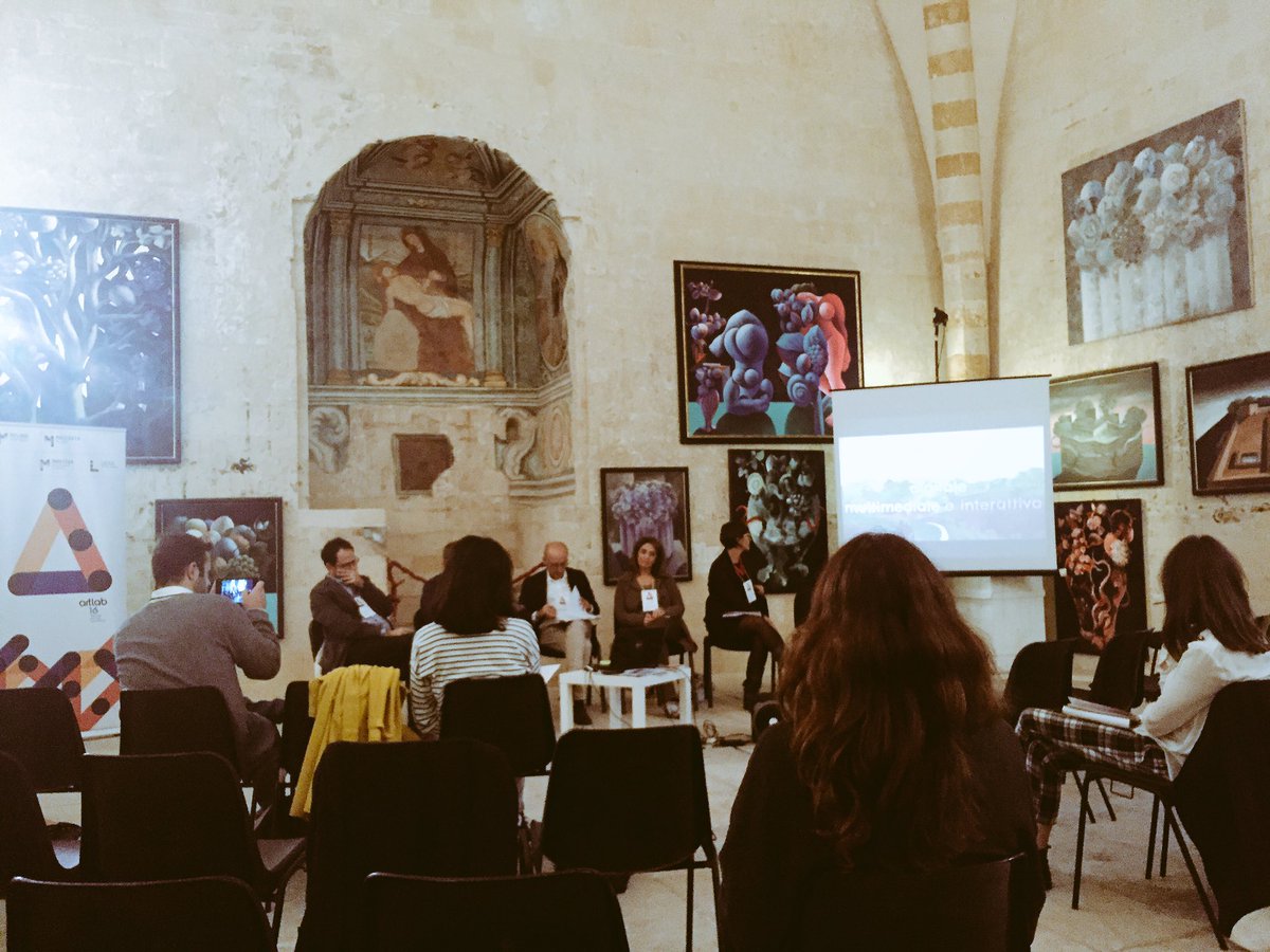 Swapmuseum's tweet photo. @swipestory  e Francesca di @BAMstracult ad #ArtLab16 https://t.co/JXB3i8ouQR